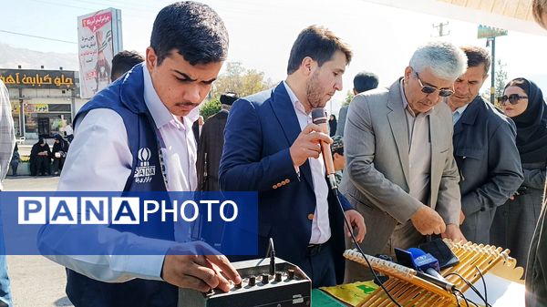 غرفه‌های سازمان دانش‌آموزی در راهپیمایی ۱۳ آبان یاسوج میزبان نوجوانان شدند