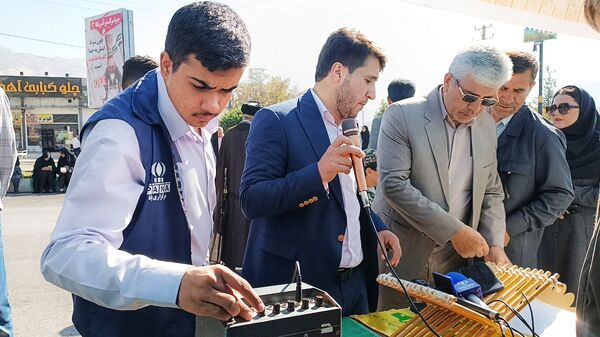 غرفه‌های سازمان دانش‌آموزی در راهپیمایی ۱۳ آبان یاسوج میزبان نوجوانان شدند
