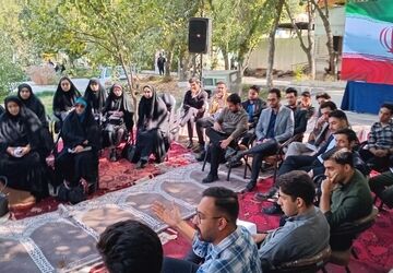 تجربه گردانی و آموزش مشاوران مدارس در هفته‌ بهداشت روان مشهد