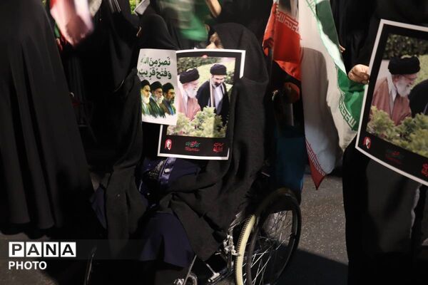 میدان ساعت تبریز میزبان اجتماع پرشور مردم آذربایجان شرقی در مراسم شام غریبان «آقای شهید ایران»