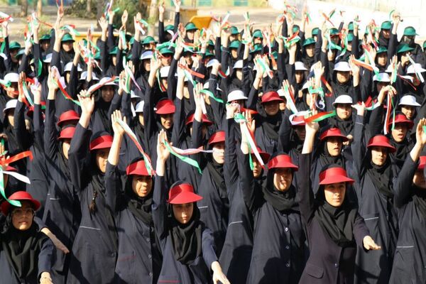 هفته تربیت‌بدنی با شور و انرژی در دبیرستان شاهد مرضیه 