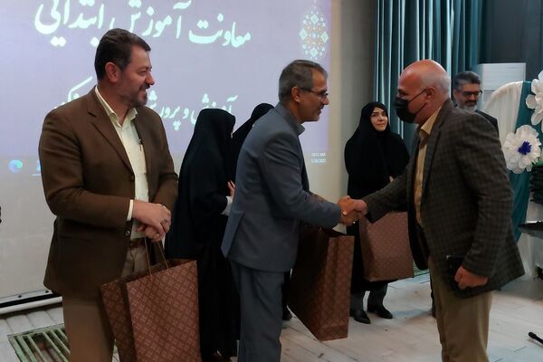 برگزاری اختتامیه طرح‌ها و برنامه‌های معاونت آموزش ابتدایی کهریزک 