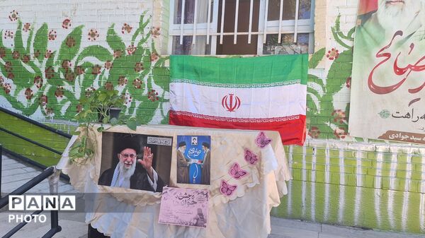 جشن شکوفه‌ها در مدرسه سید جوادی ناحیه یک کرج 