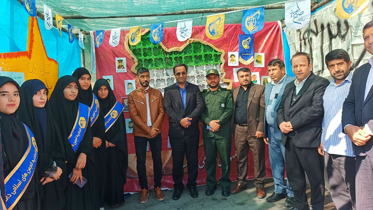 سیزده آبان نماد ایستادگی ملت ایران در برابر استکبار جهانی است