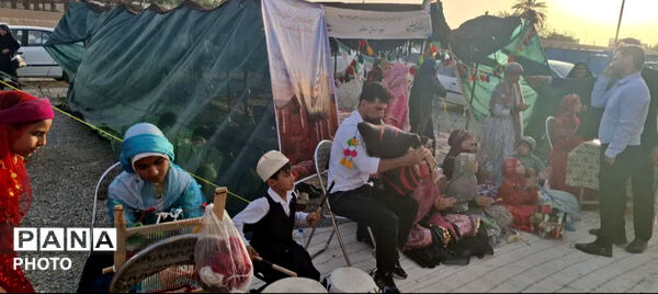 برپایی نمایشگاه دستاوردهای دانش آموزان ابتدایی و عشایری خاتم 