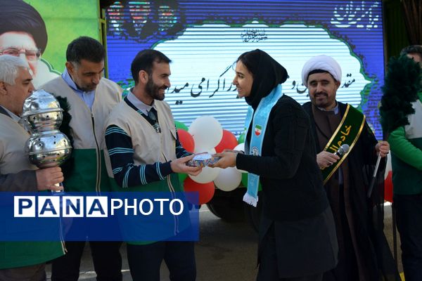 عطر رضوی در جشن نیمه شعبان مدرسه حکمت