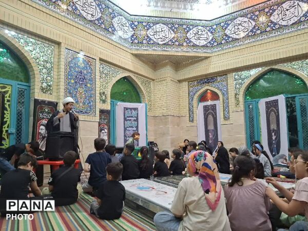 برپایی موکب کودک در جوار شهدای گمنام منطقه ۱۸ 