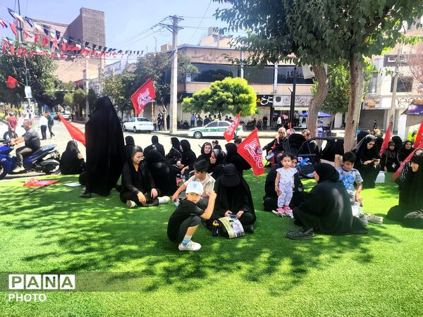 حضور پرشور مردم در اجتماع بزرگ جاماندگان اربعین 