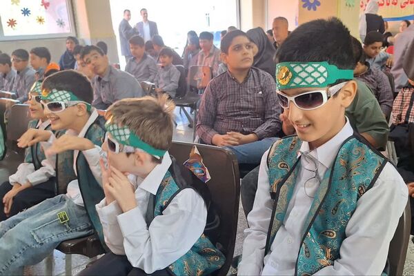 بزرگداشت روز عصای سفید در آموزشگاه شوریده شیرازی