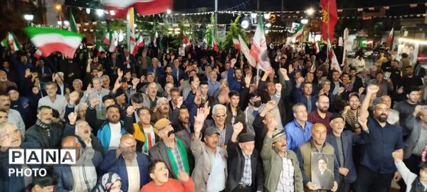 ایستادگی مردم در برابر جنایات آمریکا و اسرائیل