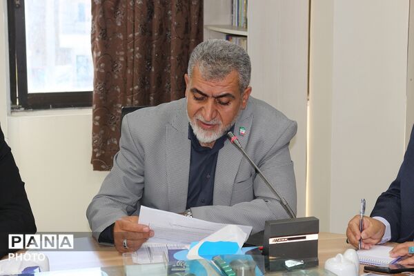 فیروزکوه؛ جلسه شورای آموزش‌و‌‌پرورش با رویکرد ارتقای کیفیت‌آموزشی
