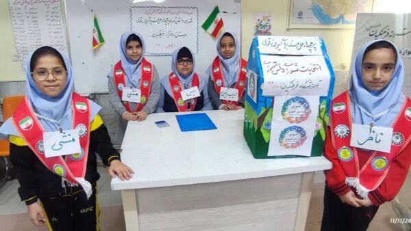انتخابات شورای دانش آموزی دبستان دخترانه فرهنگیان ۲ 