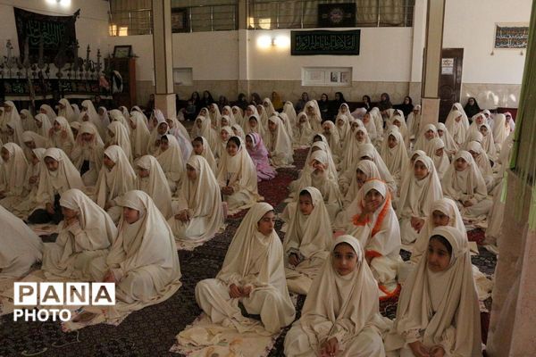آغاز مسیر بندگی؛ جشن تکلیف دانش‌آموزان دختر فیروزکوهی