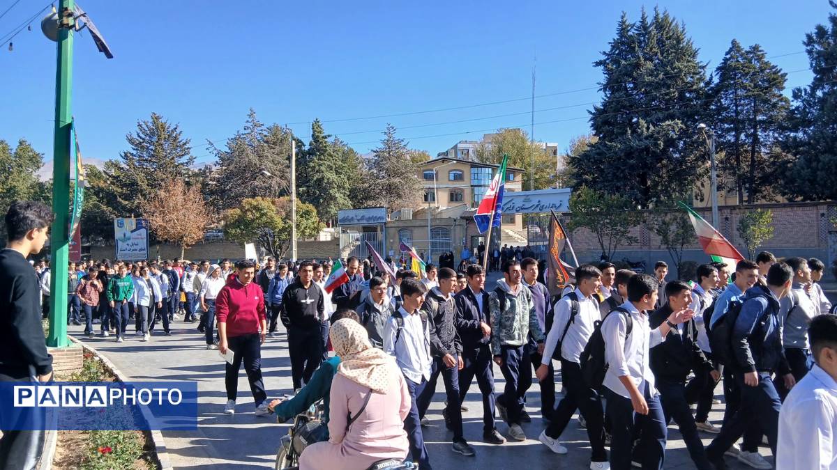 برگزاری راهپیمایی ۱۳ آبان ماه در تویسرکان