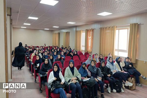 همایش مشاوران دانش‌آموز شهرستان ملارد