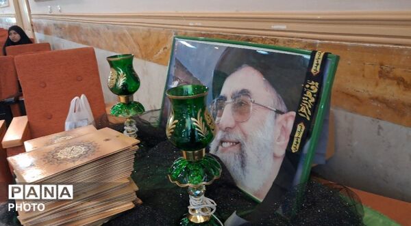 آئین باشکوه تجلیل از نخبگان و ستارگان قرآنی تراز دوم در اداره آموزش و پرورش نظرآباد 