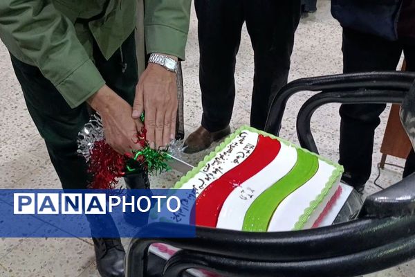 جشن یاوران انقلاب در دبیرستان محبی نیشابور 