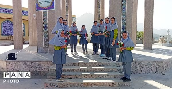 تجدید میثاق معاون وزیر و رئیس سازمان مدارس غیردولتی و مشارکت‌های مردمی وزارت آموزش و پرورش با شهدای گمنام در یاسوج