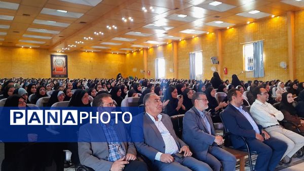 تقدیر از برگزیدگان جشنواره امید فردا