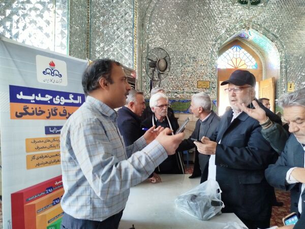 میز خدمت نماز جمعه کاشمر با حضور کارکنان شرکت گاز