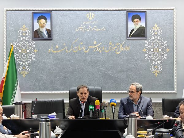 نشست خبری مدیرکل آموزش و پرورش استان کرمانشاه با اصحاب رسانه 