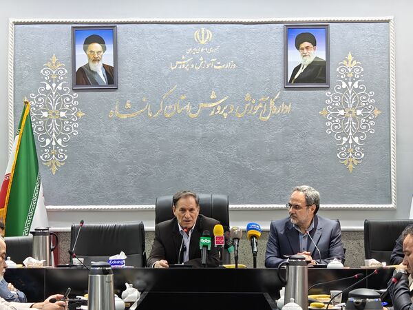 نشست خبری مدیرکل آموزش و پرورش استان کرمانشاه با اصحاب رسانه 
