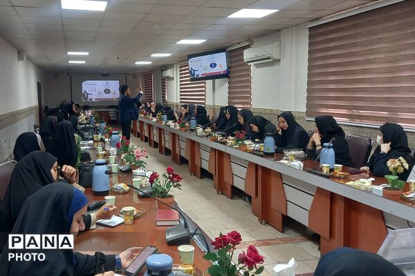 توانمندسازی مشاوران مدارس، گامی برای هدایت تحصیلی استاندارد در آموزش و پرورش قرچک