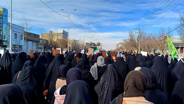 هم صدایی مردم رزن برای سرکوب اغتشاشات 