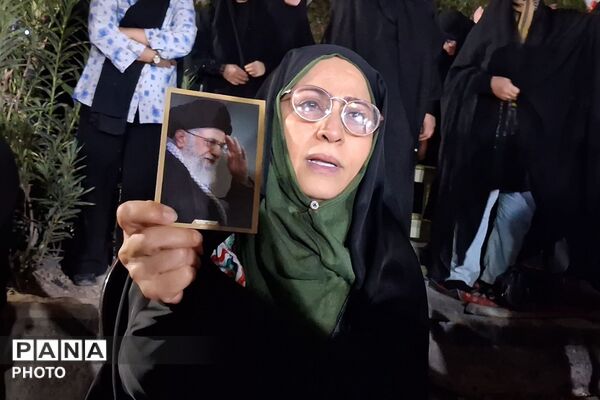 قدرت مشت، شکوه پرچم؛ نمادهایی از پایداری بی پایان