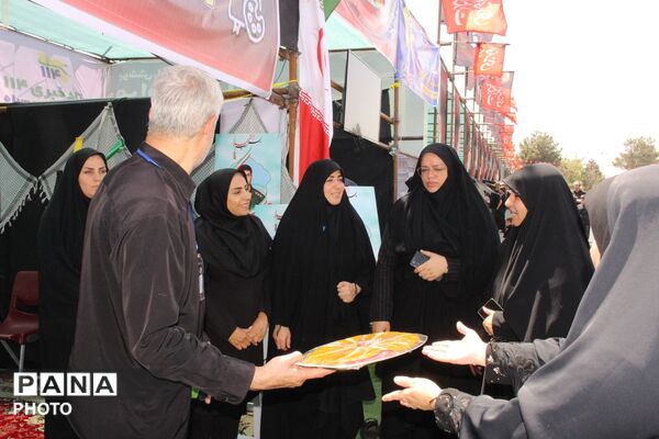 بازدید مشاور استاندار البرز از بخش‌های خدمت‌رسانی به زائران رهبر شهید