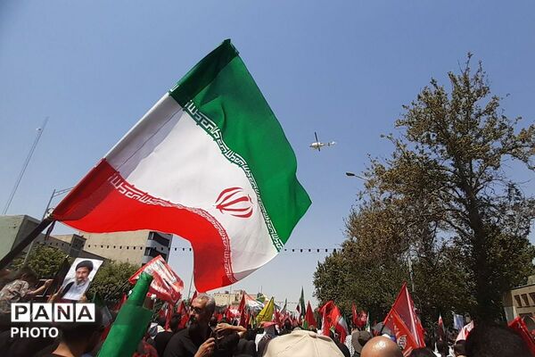 فریاد نسل نو در سوگ رهبر؛ مشقِ وفاداری در قابِ تشییع 