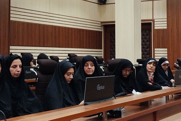 مراسم افطاری فرماندهان بسیج دانش‌آموزی و فرهنگیان در آموزش و پرورش ناحیه دو شهرری 