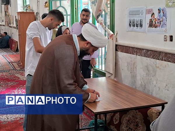 حضور مردم گالیکش پای صندوق‌های رأی