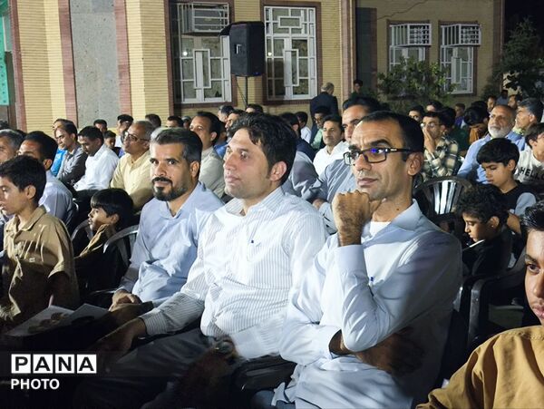تجلیل معلمان منطقه سندرک در آیین بزرگداشت روز معلم