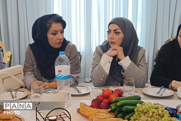 نخستین شورای دبیران و هنرآموزان هنرستان امام علی(ع) 