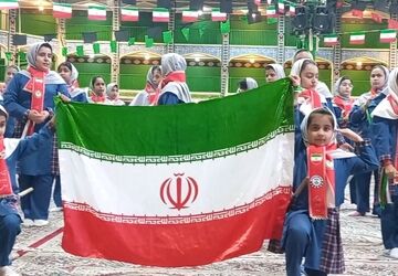 اجرای باشکوه پیرامید به مناسبت سالروز تاسیس سازمان دانش آموزی در یزد 