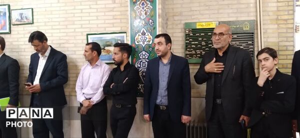  مراسم بزرگداشت رهبر شهید با حضور منتخب دانش‌آموزان استان یزد