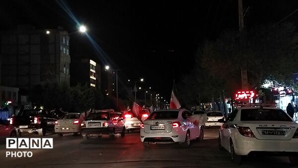 چهل و یکمین رژه ماشینی بلوار فضل نیشابور پس از آغاز جنگ 