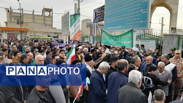 راهپیمایی مردم جعفرآباد قم در جشن سالگرد پیروزی انقلاب
