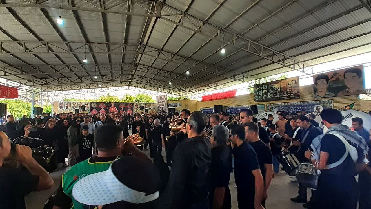 حزن عاشورایی در گلزار شهدای سیدمحمد کازرون