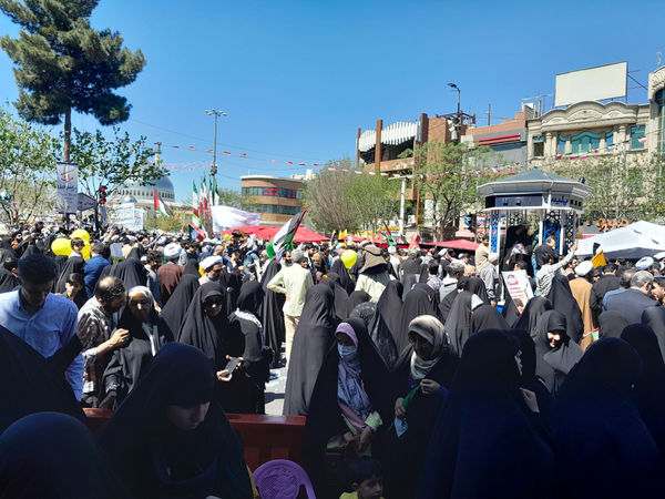 راهپیمایی روز قدس همراه با تشییع پیکر شهید صداقت در قم