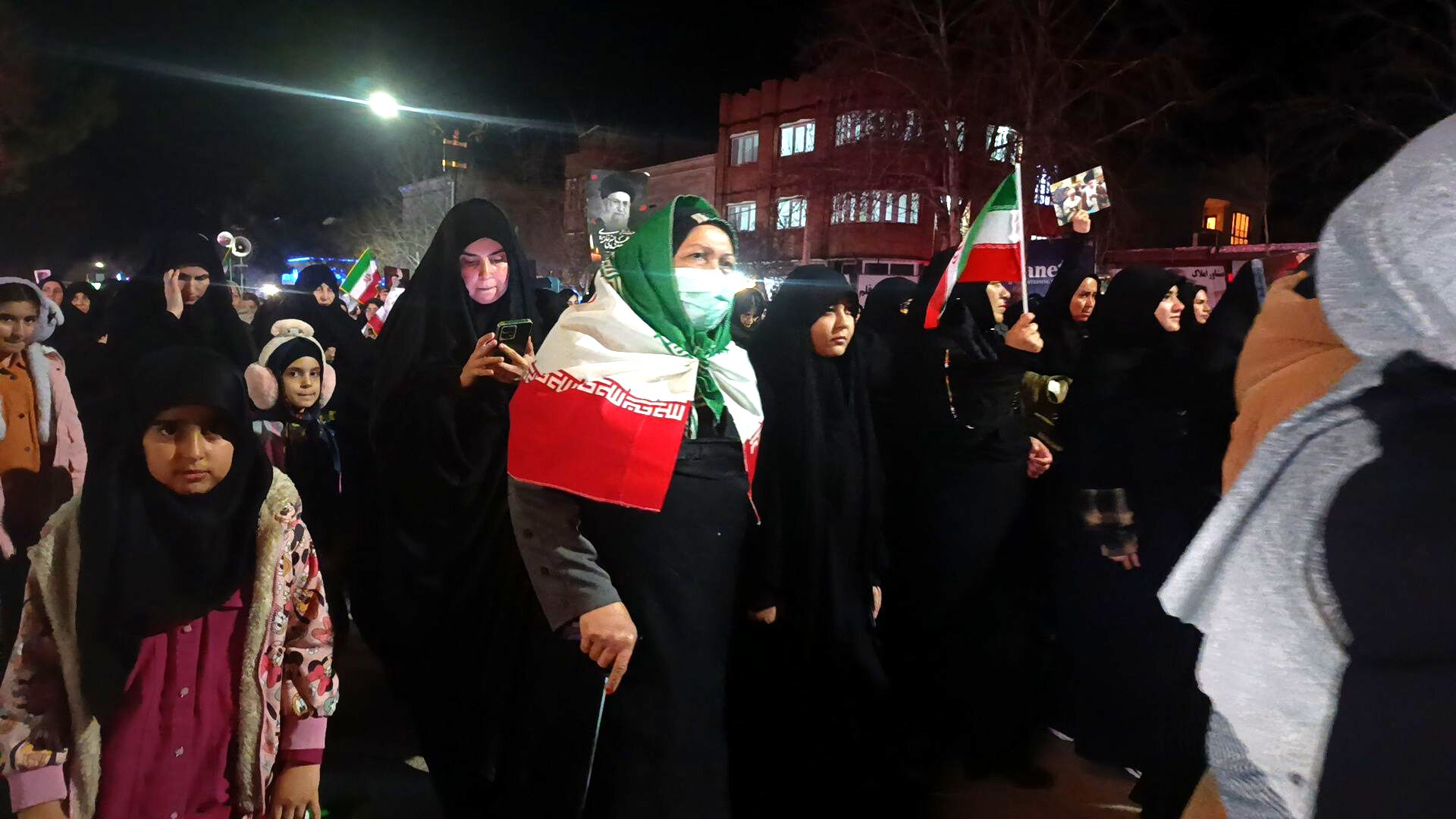 حضور پرشور مردم انقلابی آشخانه در عزاداری رهبر انقلاب