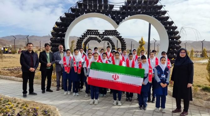 جشن‌دهه فجر نماد همبستگی ملی