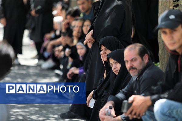 ظهر تاسوعا در جوار حرم مطهر رضوی