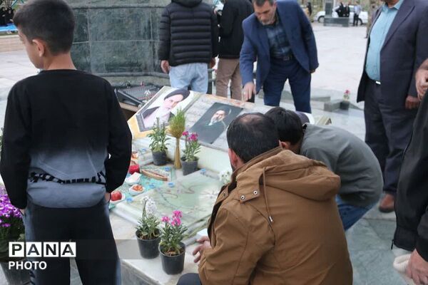 قرچک، نوروز را با اقتدا به شهدا آغاز کرد