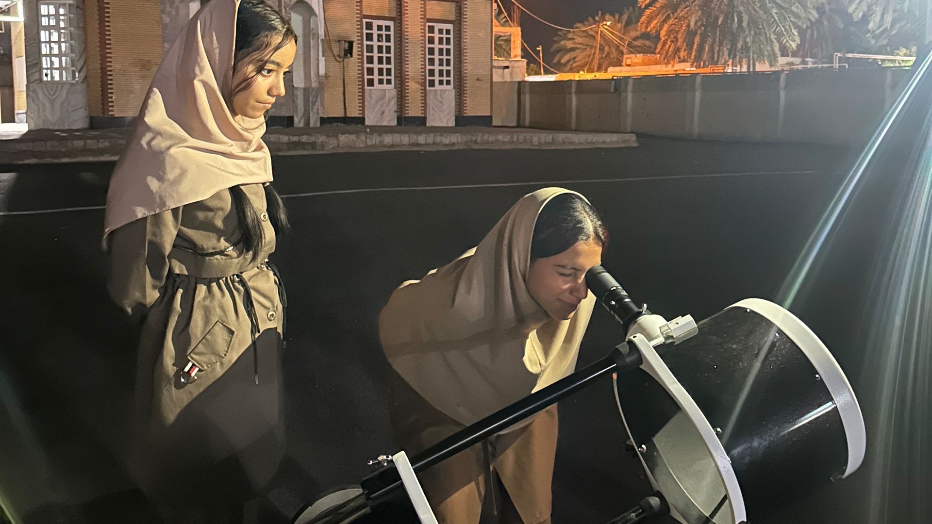 برگزاری اردوی علمی نجوم در دبیرستان پروین اعتصامی حاجی آباد