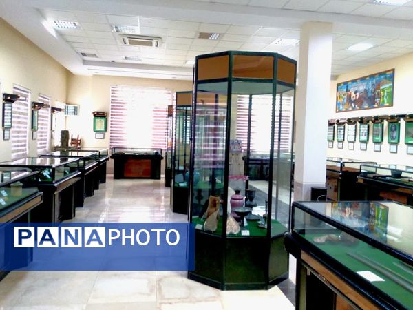 نمایشگاه یاد یاران در آرامگاه شهید مدرس شهرستان کاشمر