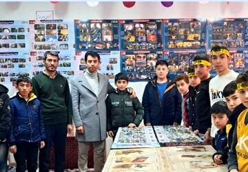  نمایشگاه مدرسه انقلاب در دبیرستان متوسطه اول فردوسی