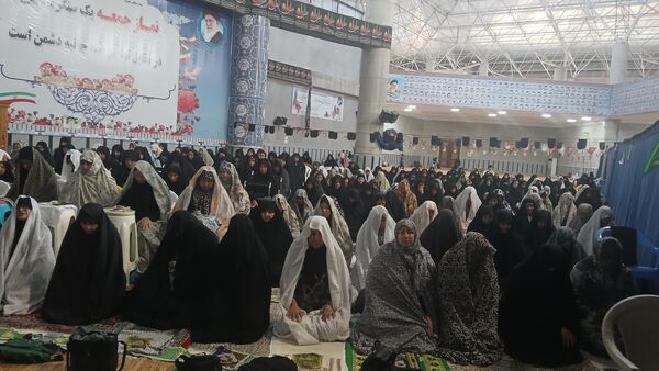 نماز جمعه سدی محکم در برابر دشمن