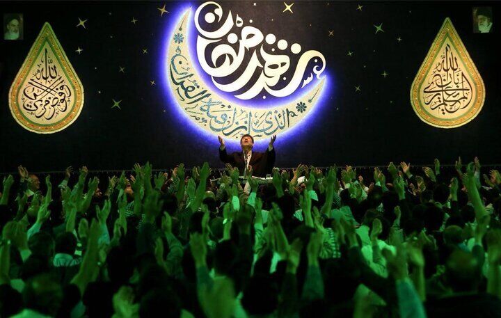 برنامه مناجات‌خوانی مداحان مشهور در ماه رمضان